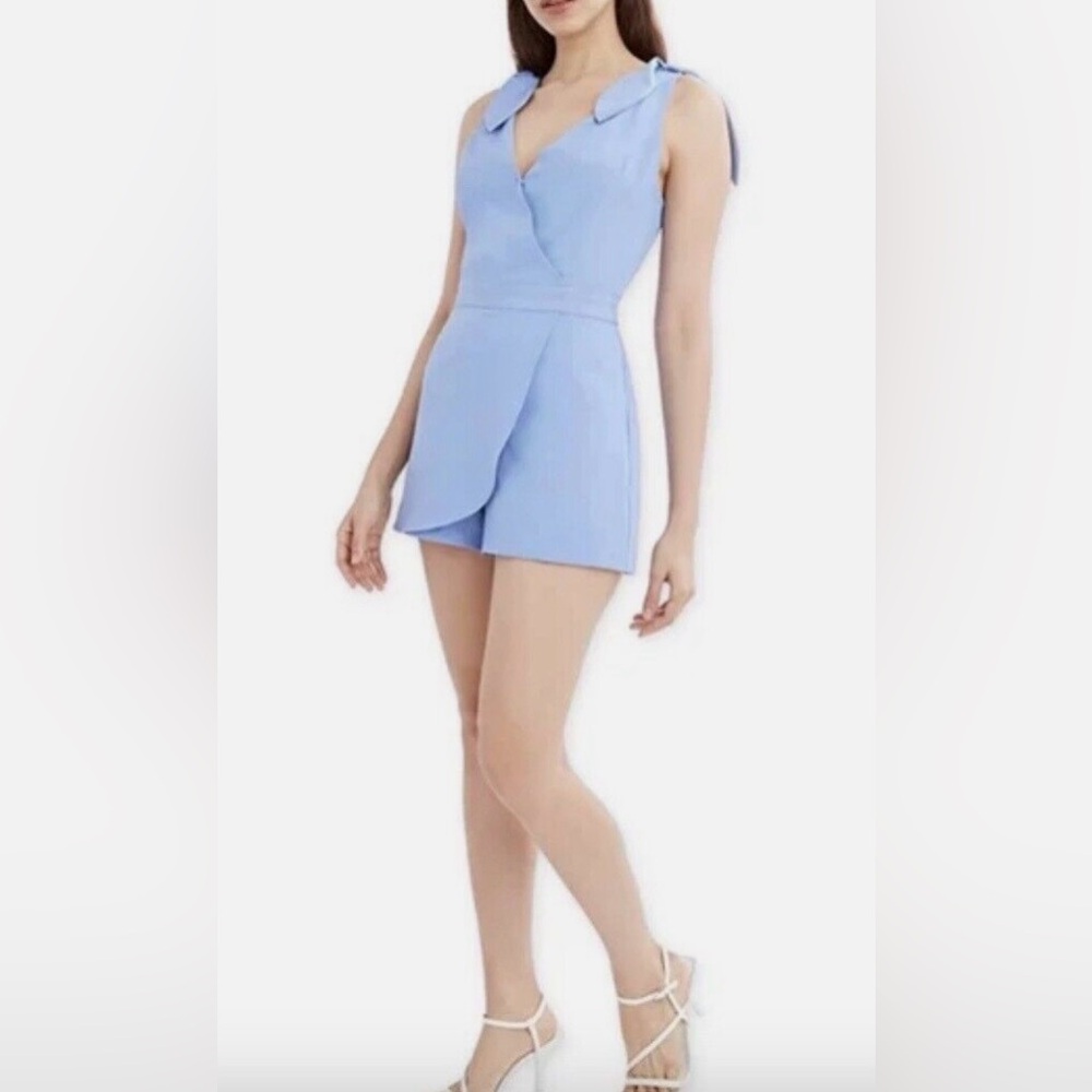 BCBGeneration Light Blue Skorts